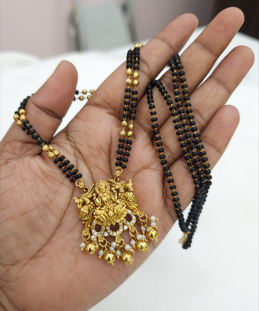 Black beads nakshi