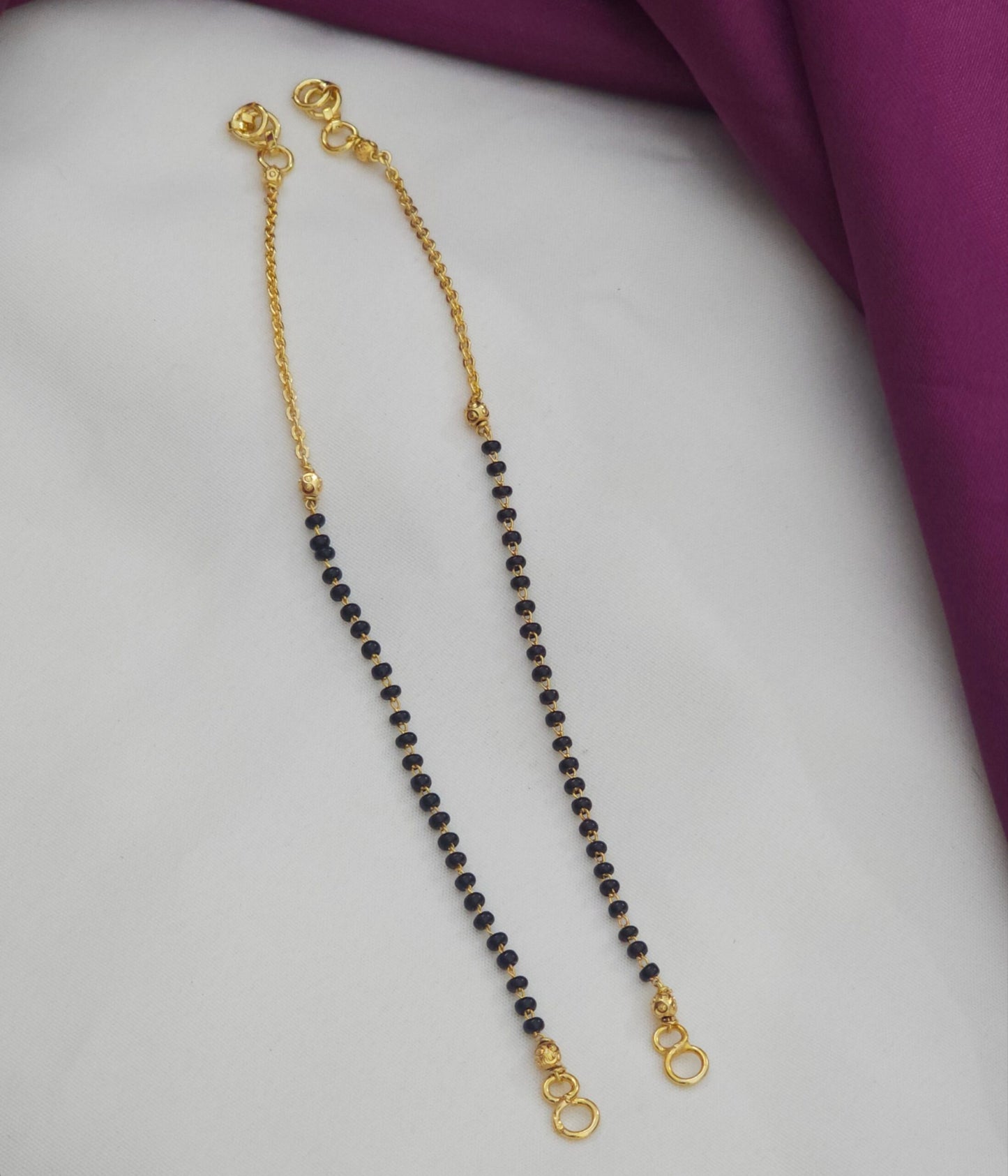 Black beads matilu