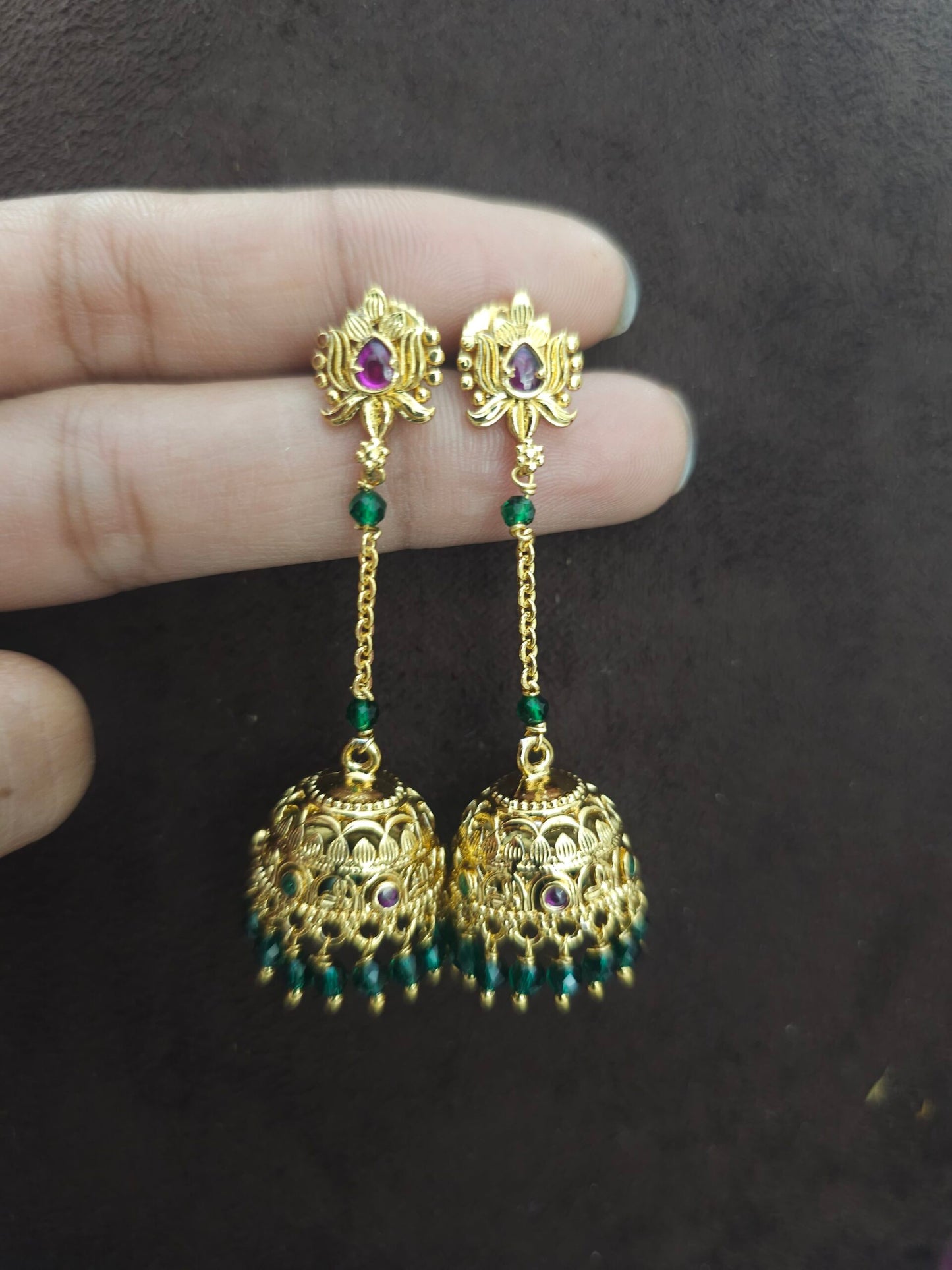 String buttas with green beads handmade