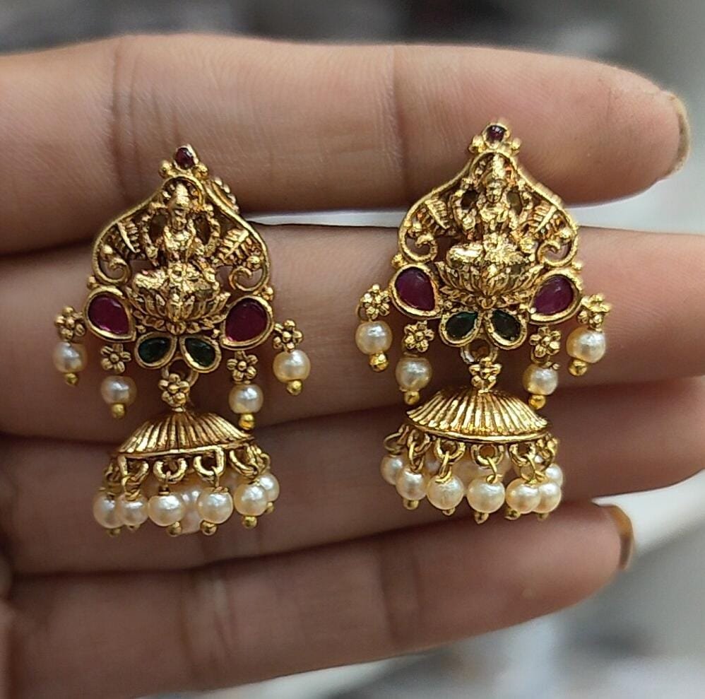 Laxmi buttas