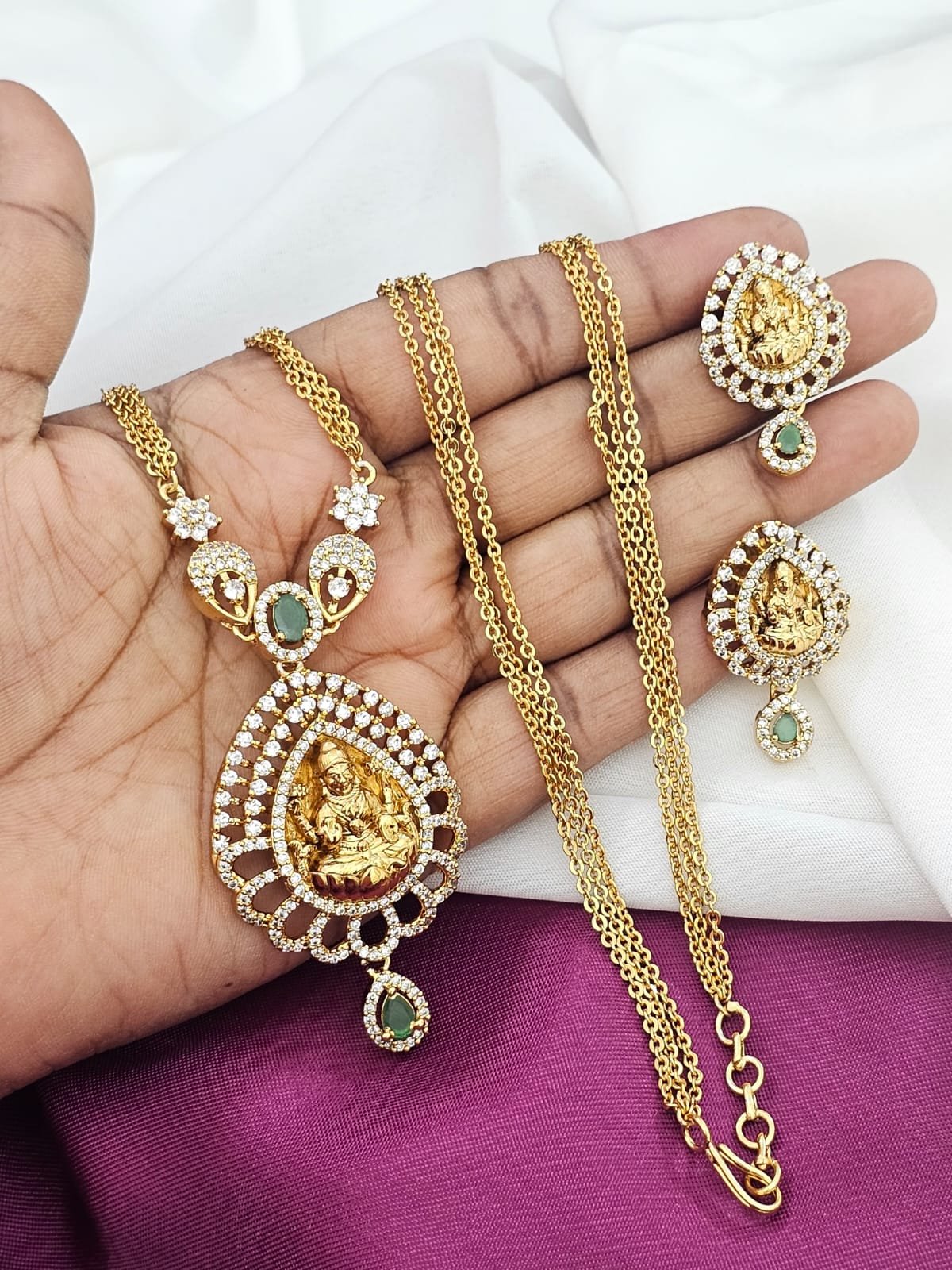 Chandraharam with pendent