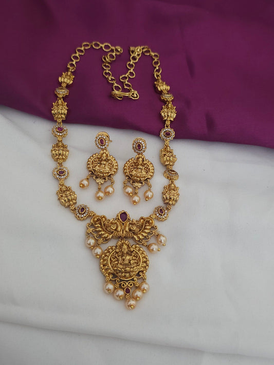 Pink stone antique neck set