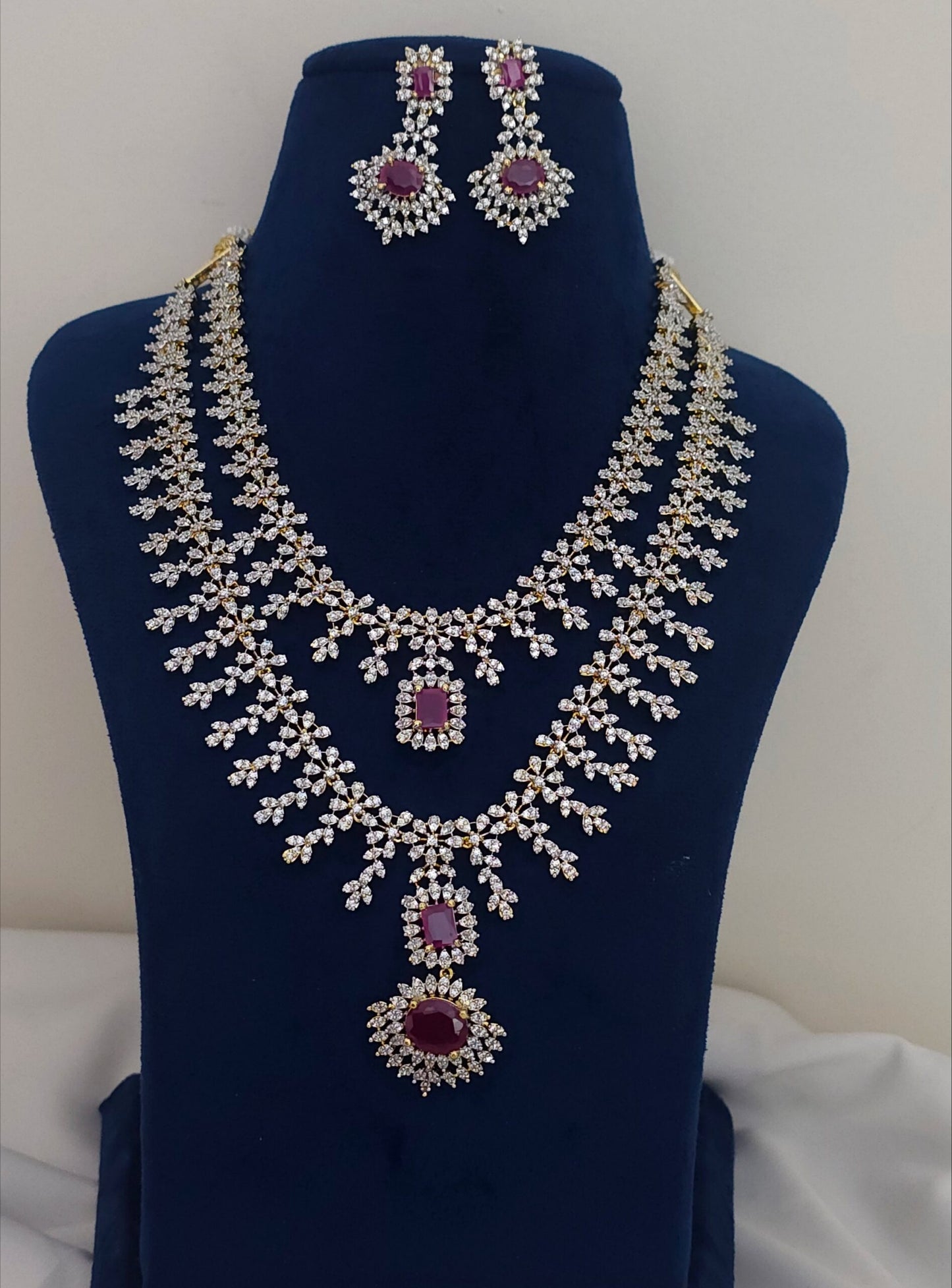 Dimond replica neck set with pink stone