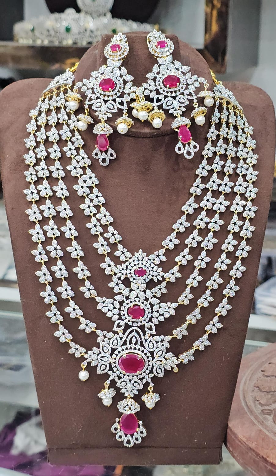 Gj heavy with pink Color stones neck set
