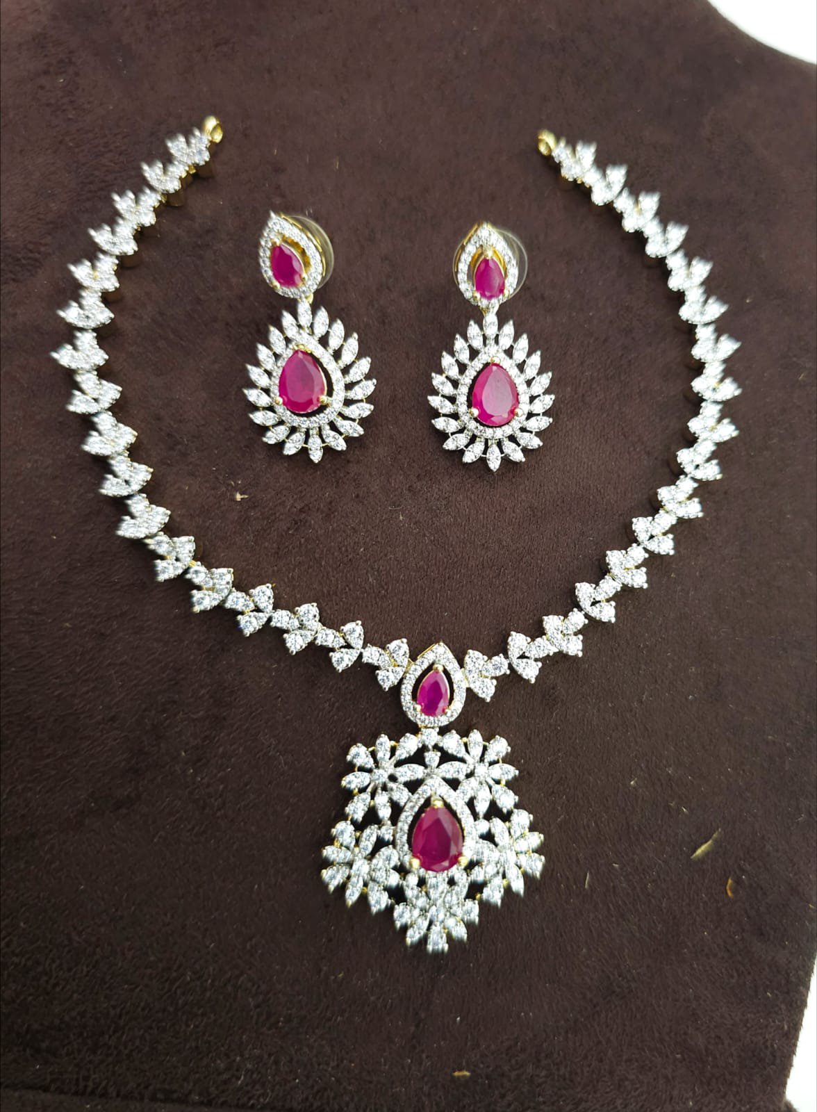 Gj Dimond replica neck set 1150 free shipping red stone