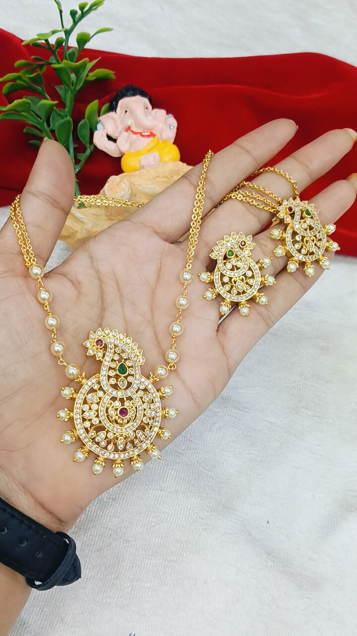 HandMade pendent with Earrings