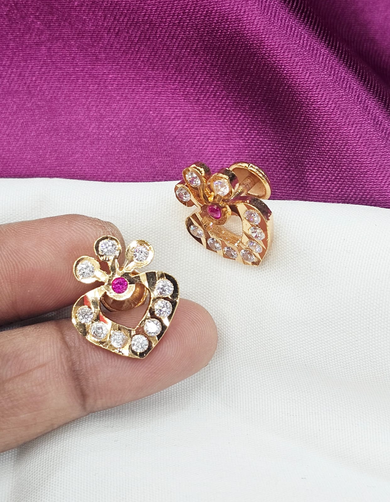 Daily wear studs micro polish just 299