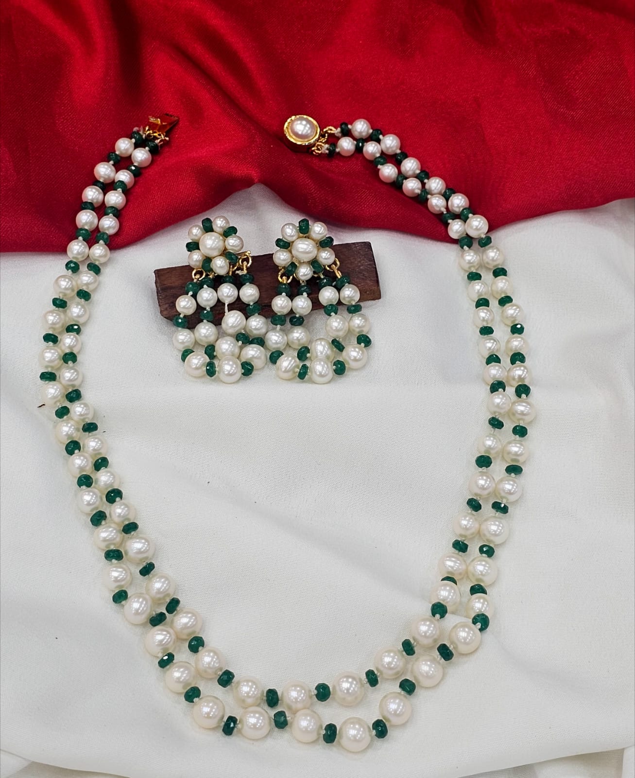 Original pearls and emeralds hand made Mala just 4500