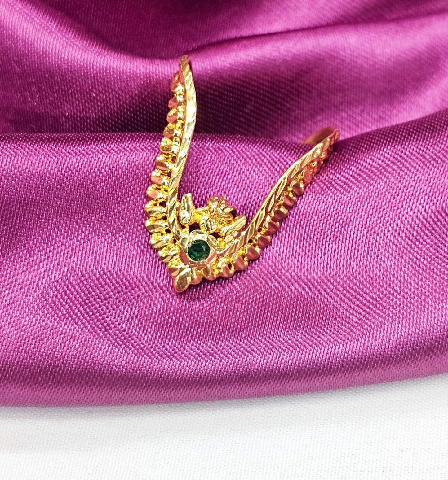 Vanki ring adjustable with green stone  299