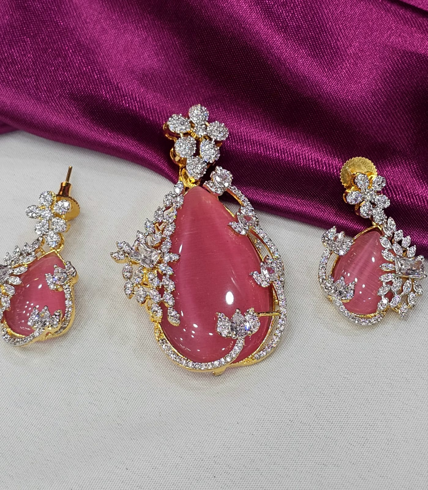 Diamond replica pendant with pink colour eartops just 1699