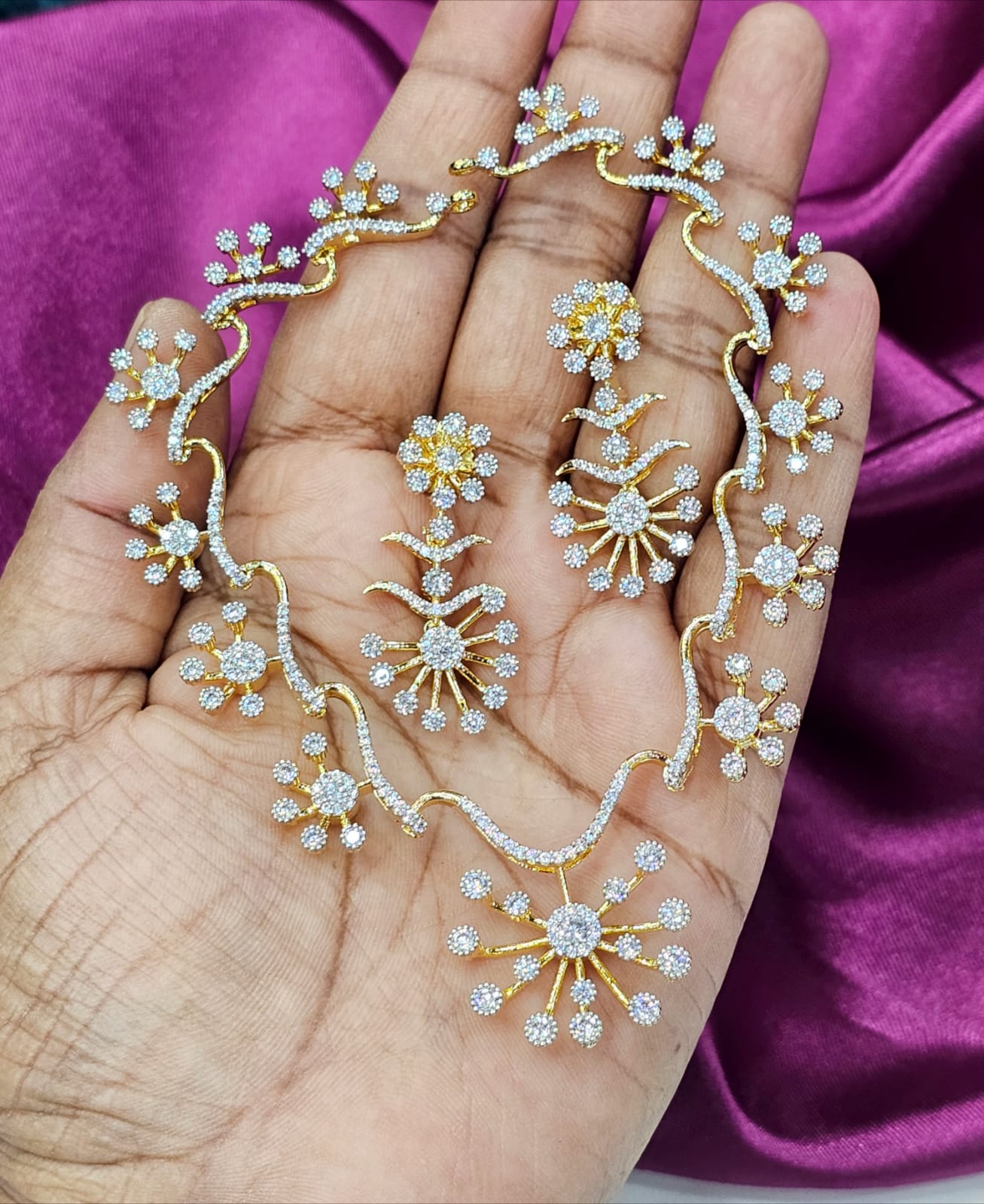 Dimond replica neck set just 1050