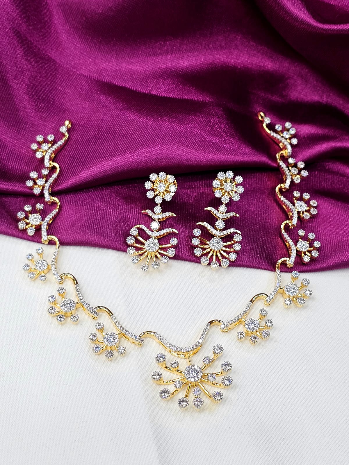 Dimond replica neck set just 1050
