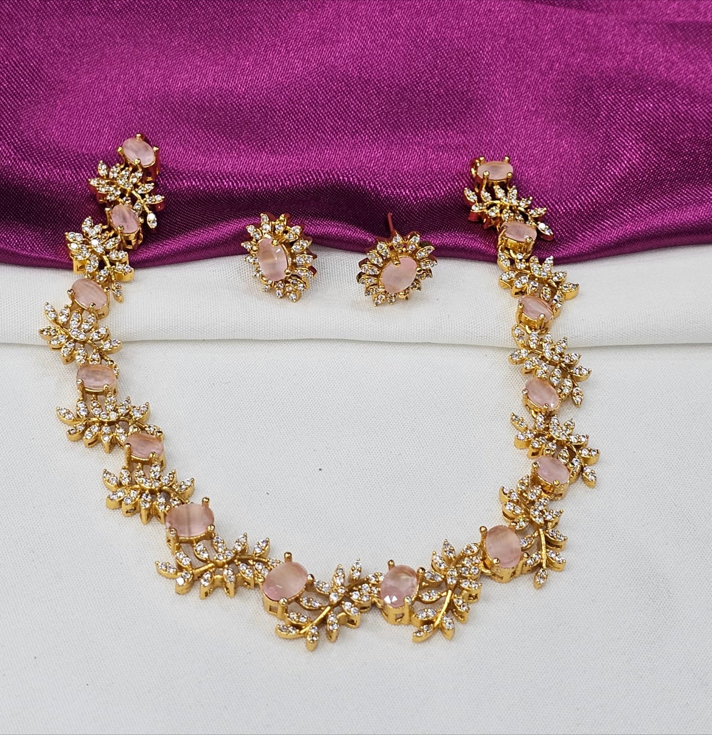 Stone neck set with pastral pink just 799