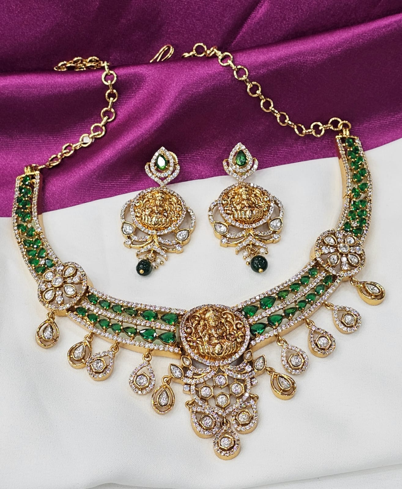 Designer gold copy neck set just 3000