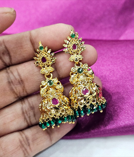 Antique gold screw back green buttas just 399
