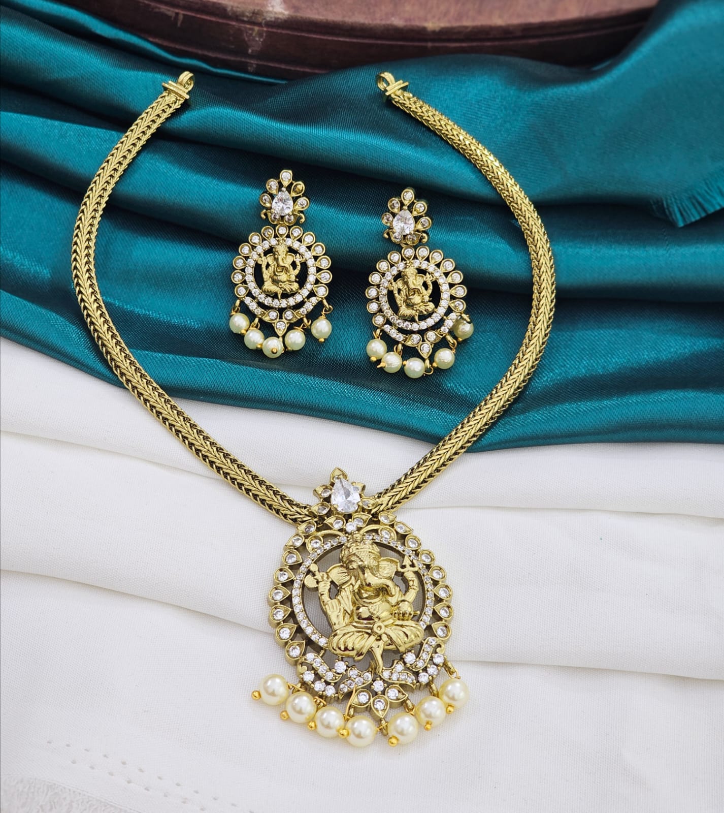 neckset just 450