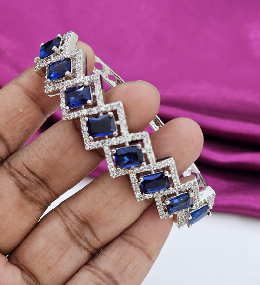 Openable bracelet fit blue colour just 799