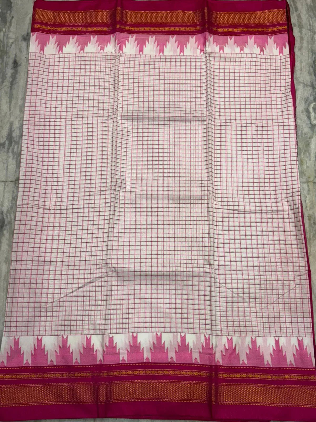 Traditional White & Pink Pure Gadwal Silk Saree with Zari Border - pochampallysarees.com