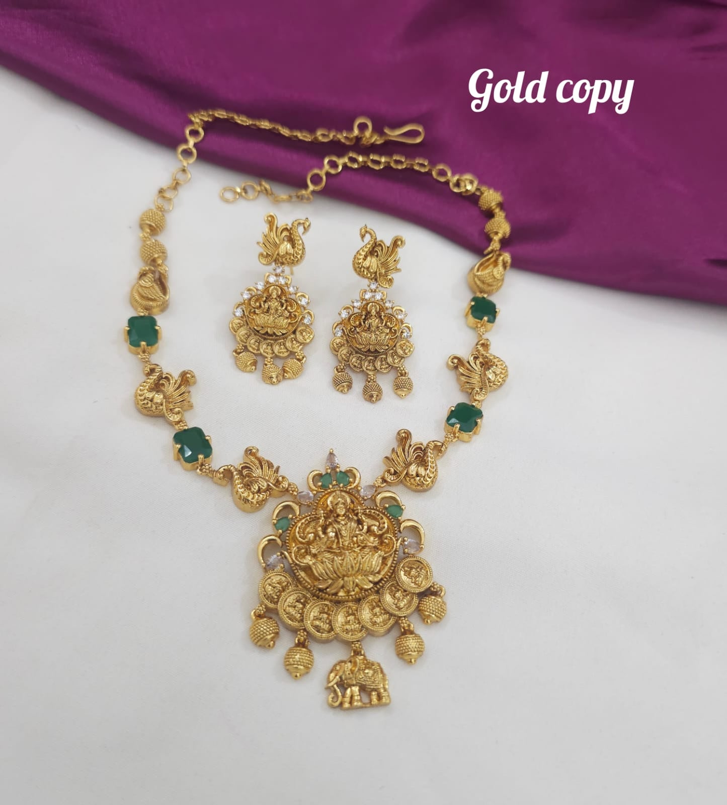 Neck Set Gold copy neck set 1099