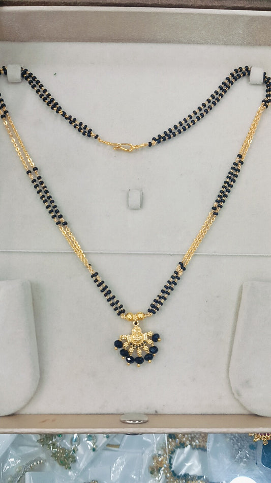 GOLD COPY 2 LINES BLACK BEADS