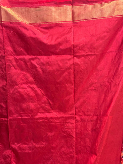 POCHAMPALLY IKKAT SILK MIDDLE CREAM ONE GANGA JAMUNA KANCHI BORDER RED AND ONE BORDER BLACK PALLU RED AND BLOUSE SAME AS IKKAT DESIGN - pochampallysarees.com