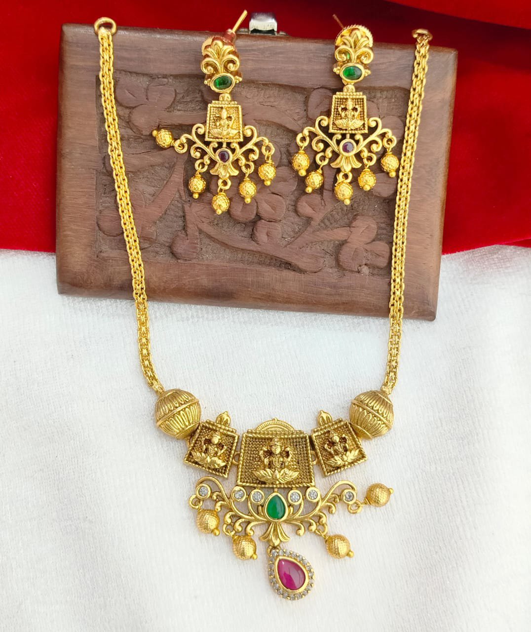 Nakshi neck set just 950