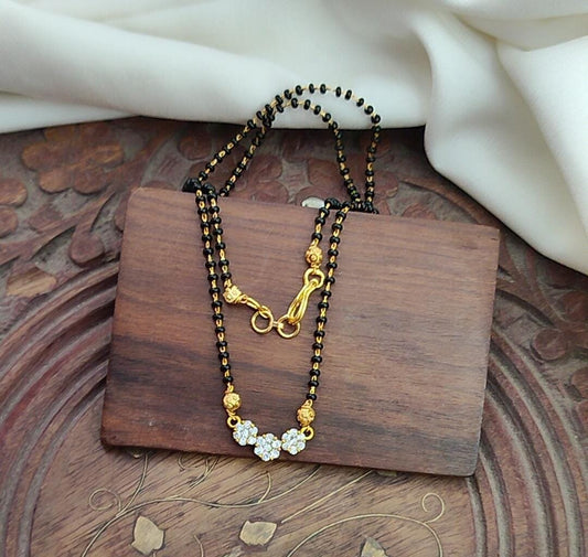 Sinole dimond copy black beads just 280