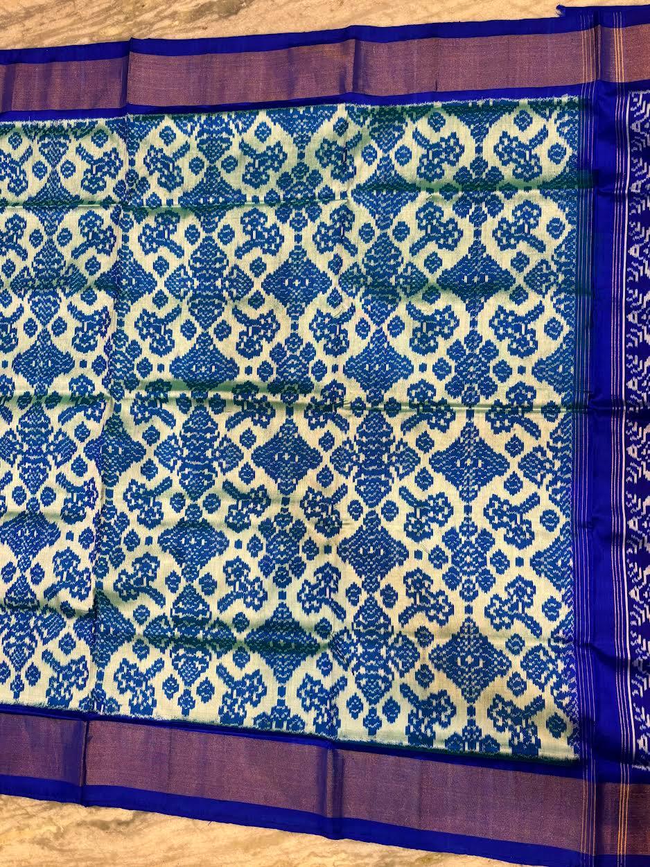 Pure Pochampally Ikkat Patola Silk Saree – Royal Blue & Cream | Handloom Double Ikat Pattern | Traditional Wedding Wear - pochampallysarees.com