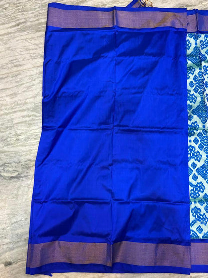 Pure Pochampally Ikkat Patola Silk Saree – Royal Blue & Cream | Handloom Double Ikat Pattern | Traditional Wedding Wear - pochampallysarees.com