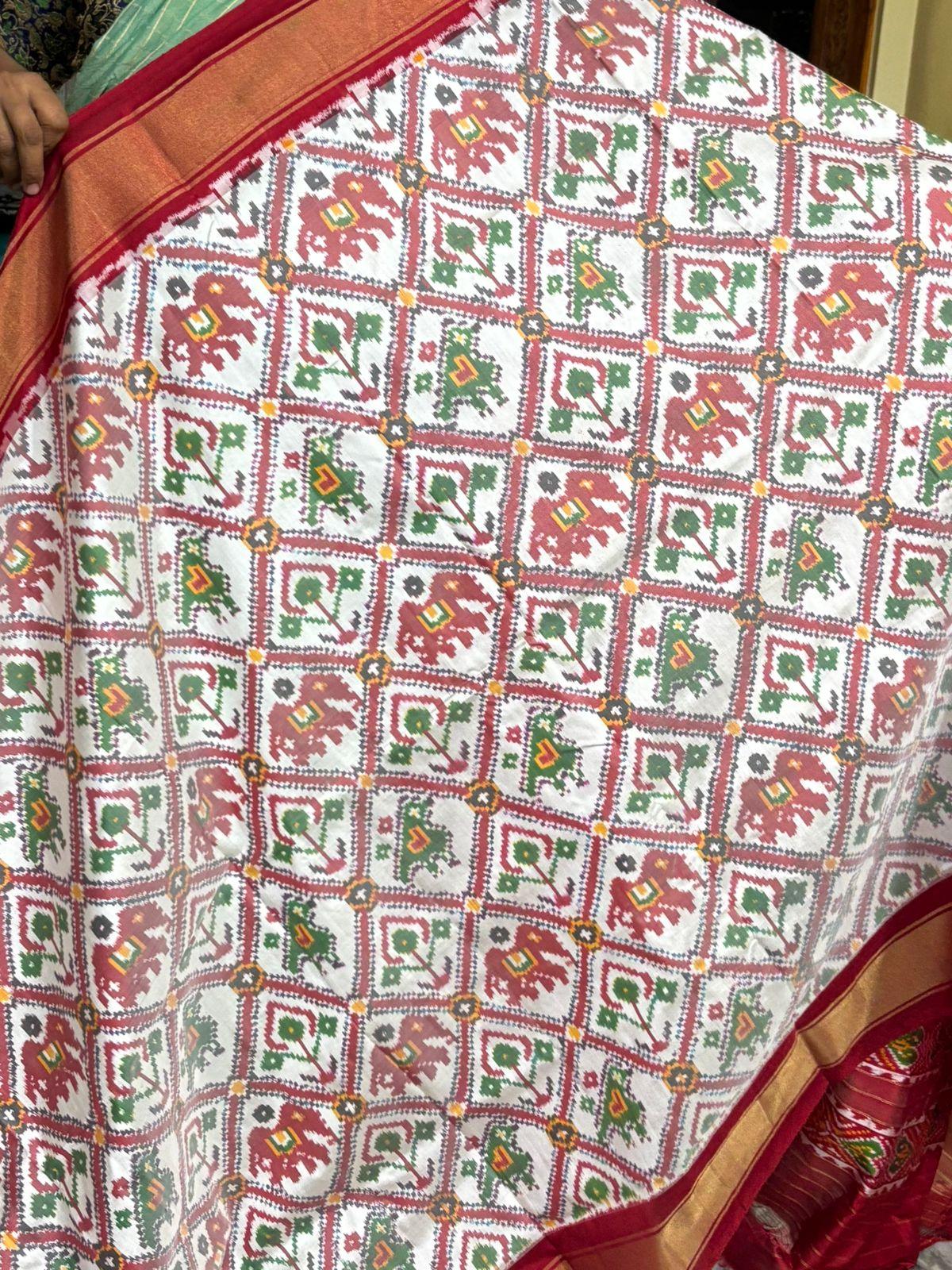 POCHAMPALLY IKKAT PATOLA SILK WHITE RED SARI - pochampallysarees.com