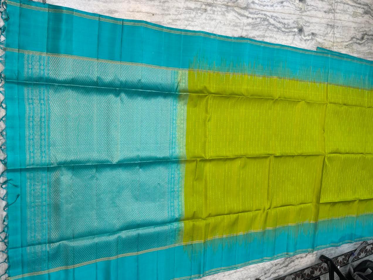 Women's Kanjivaram Soft Silk Lime Green With Aqua Blue Saree With Unstiched Blouse Piece - pochampallysarees.com