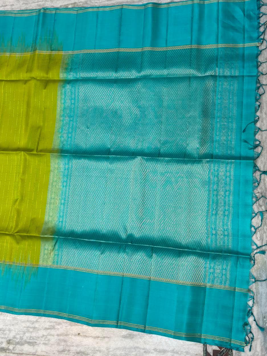 Women's Kanjivaram Soft Silk Lime Green With Aqua Blue Saree With Unstiched Blouse Piece - pochampallysarees.com
