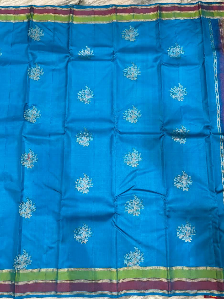 Sky Blue Soft Kubera Silk Saree with Silver Zari Floral Motifs & Rich Contrast Pallu | Traditional Festive & Wedding Wear Saree for Women with Blouse Piece - pochampallysarees.com
