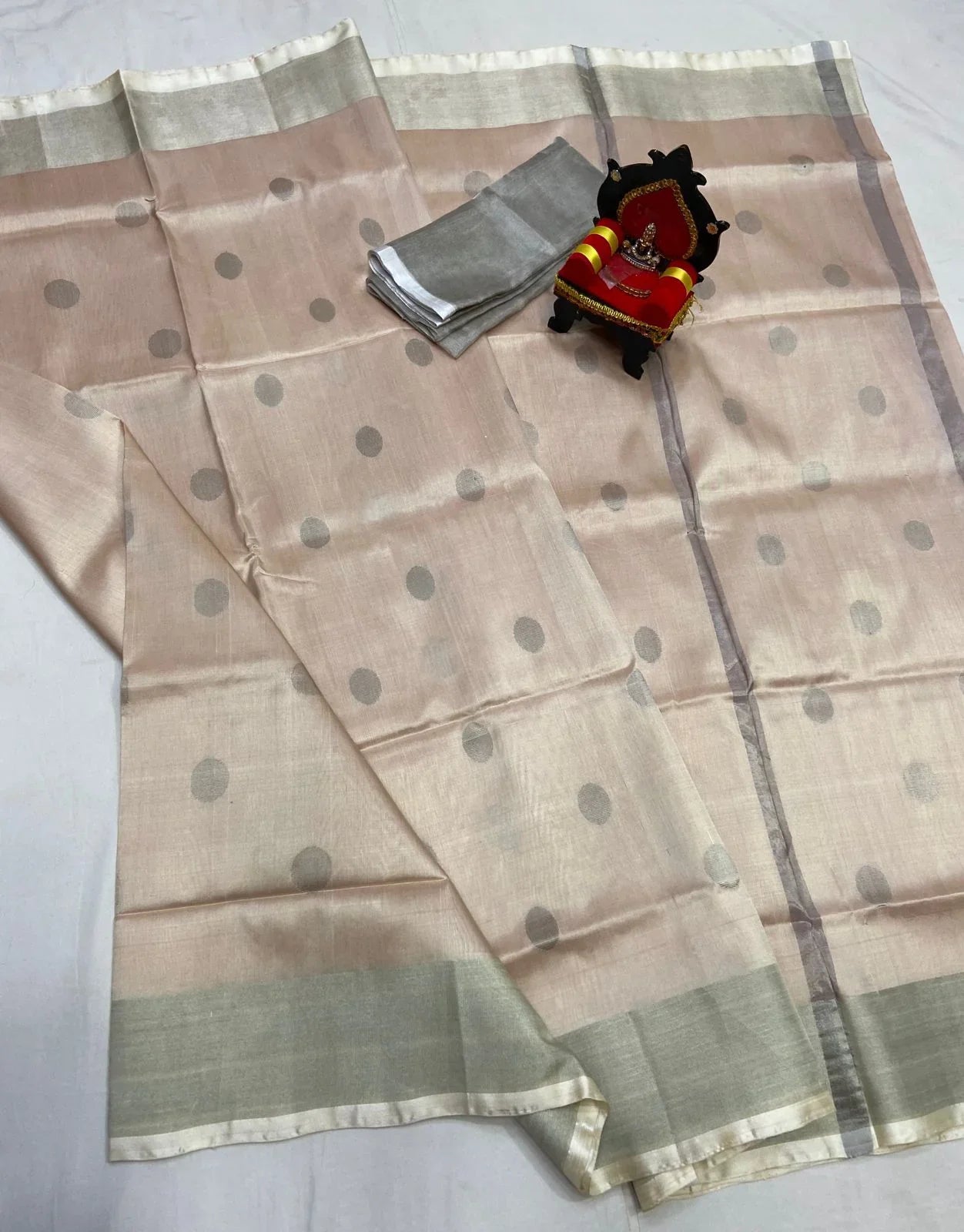 UPPADA PATTU SILVER BORDER SAREE - pochampallysarees.com