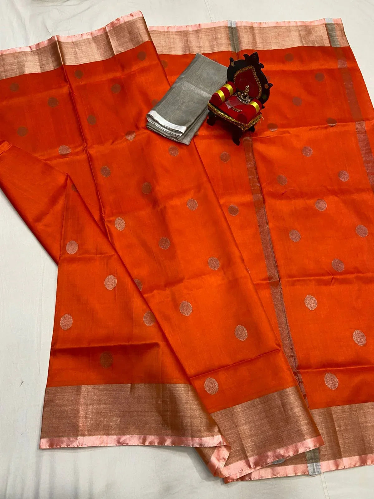UPPADA PATTU SILVER BORDER SAREE - pochampallysarees.com