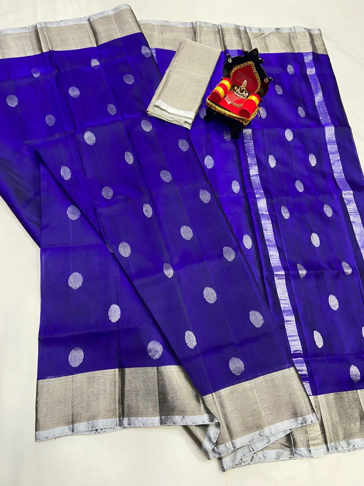UPPADA PATTU SILVER BORDER SAREE - pochampallysarees.com