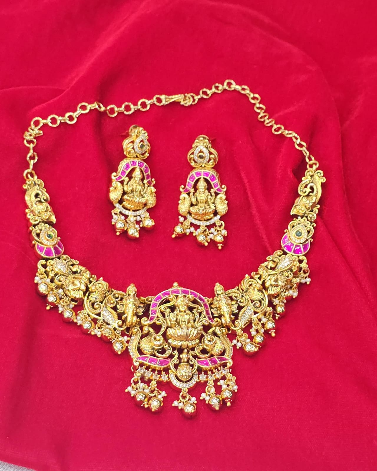 Jadau kundan neck set Just 2899