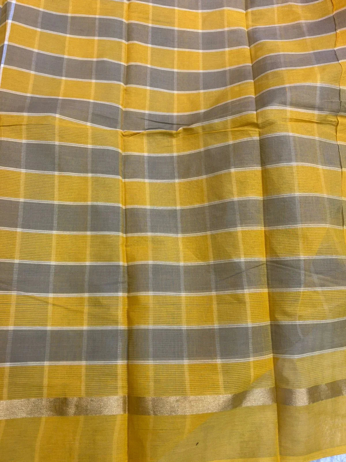 MANGALAGIRI COTTONS BODY YELLOW GRAY CHECKS DESIGNER BORDER ZARI PALLU AND BLOUSE RUNNING - pochampallysarees.com