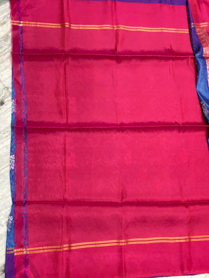 Premium Royal Blue Soft Silk Saree with Vibrant Magenta Pallu & Traditional Floral Motif Weave - pochampallysarees.com
