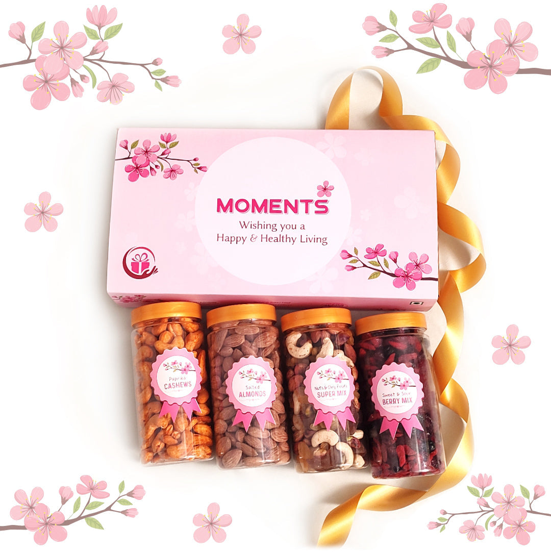 Moments - Festive Gift Hamper - Berries, Super Mix, Flavoured Cashew & Almonds