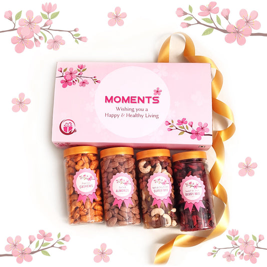 Moments - Festive Gift Hamper - Berries, Super Mix, Flavoured Cashew & Almonds