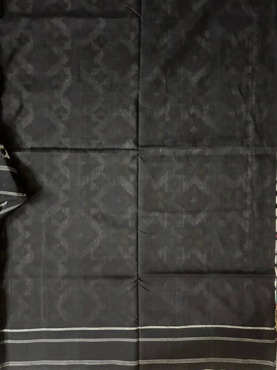 POCHAMPALLY DOUBLE IKKAT COTTON BODY WHITE BORDER AND PALLU BLOUSE BLACK SAREE - pochampallysarees.com