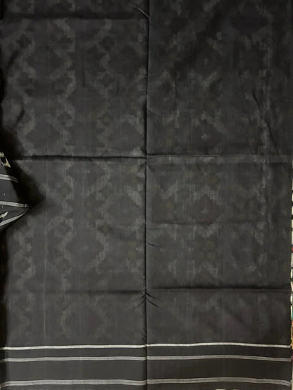 POCHAMPALLY DOUBLE IKKAT COTTON BODY WHITE BORDER AND PALLU BLOUSE BLACK SAREE - pochampallysarees.com