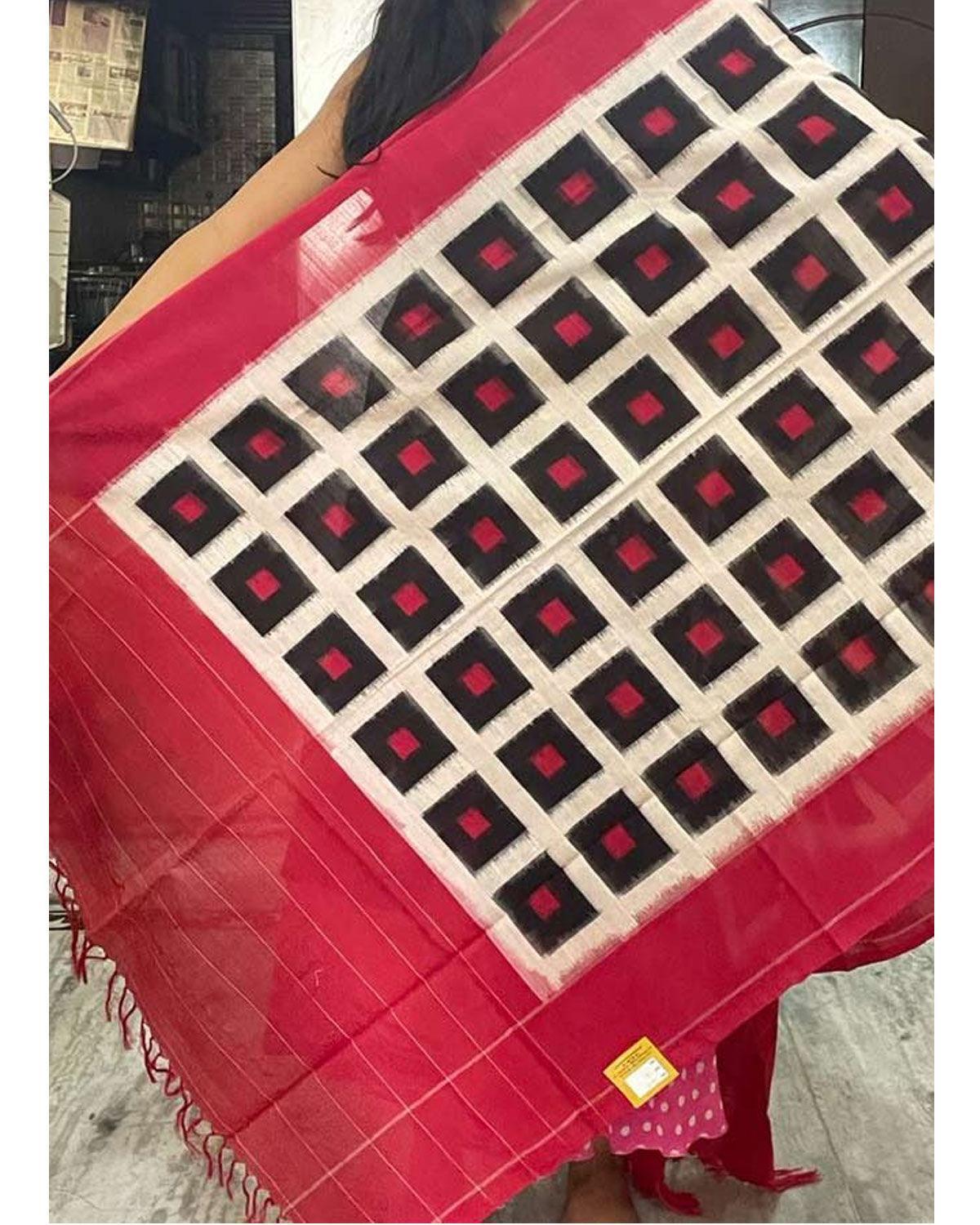 POCHAMPALLY IKAT COTTON BLACK WITH RED COLOR DUPATTA-C7 - pochampallysarees.com