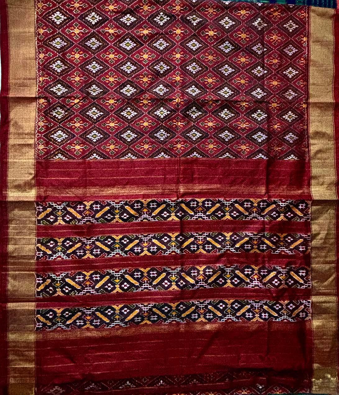 TRADITIONAL POCHAMPALLY IKKAT SILK DESIGNER PATOLA MAROON SARI - pochampallysarees.com