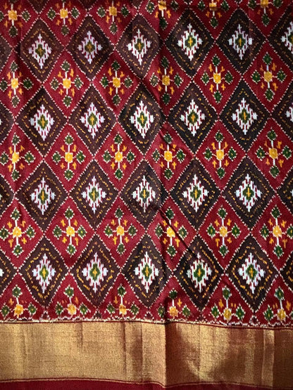 TRADITIONAL POCHAMPALLY IKKAT SILK DESIGNER PATOLA MAROON SARI - pochampallysarees.com